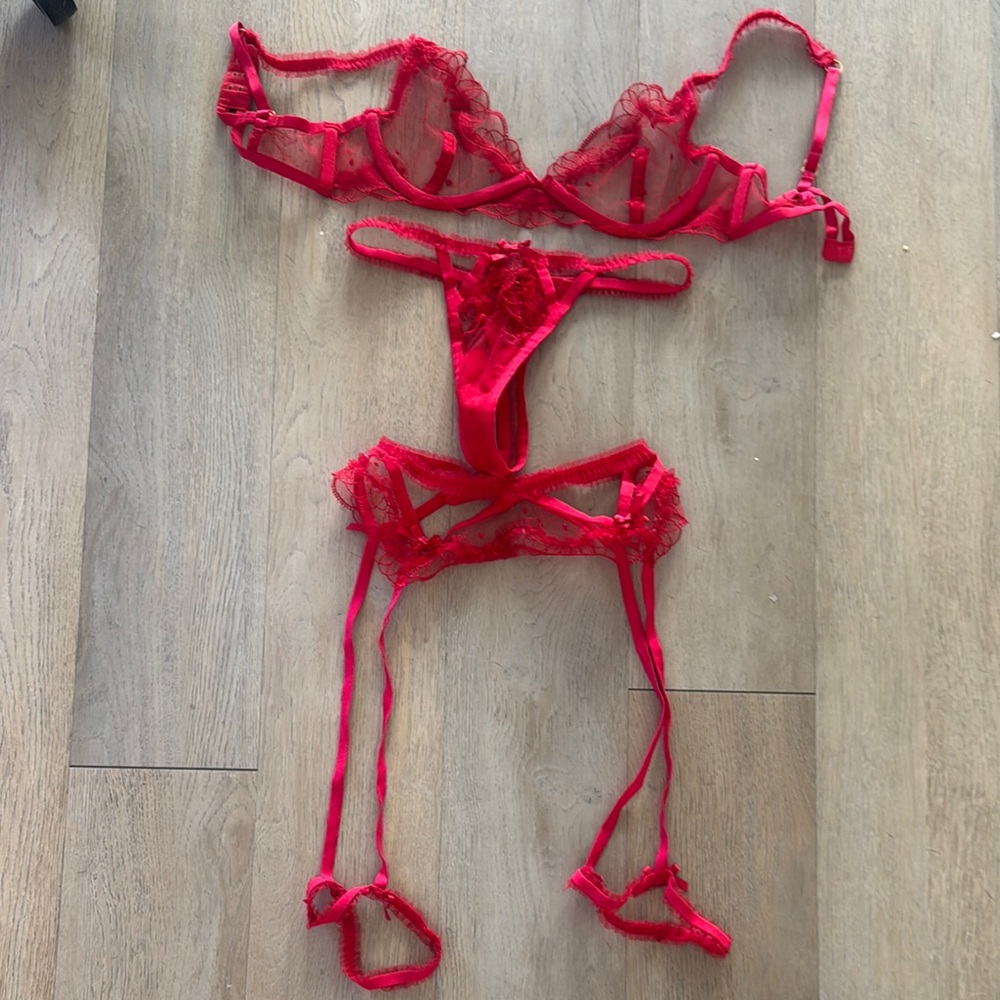 Victoria's Secret Red Lace Bra Intimates Sleepwear